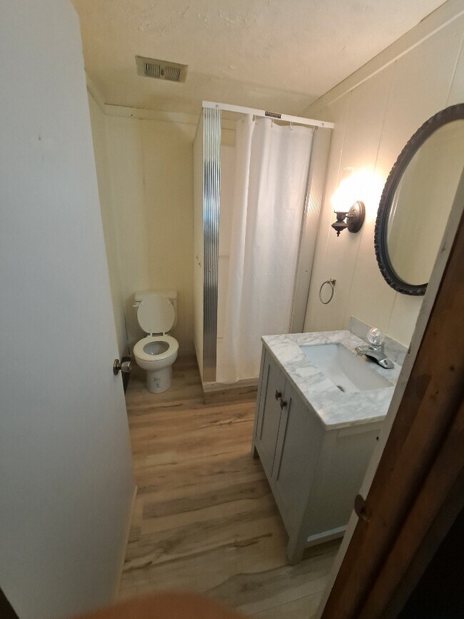 Foto del edificio - 503 E Indiana Ave