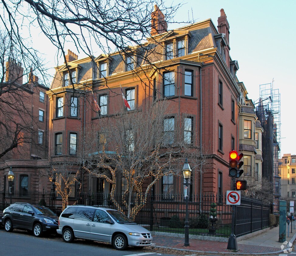 Primary Photo - 53 Marlborough St