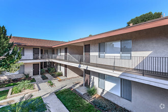 Building Photo - Casa Bonita Apartment Homes