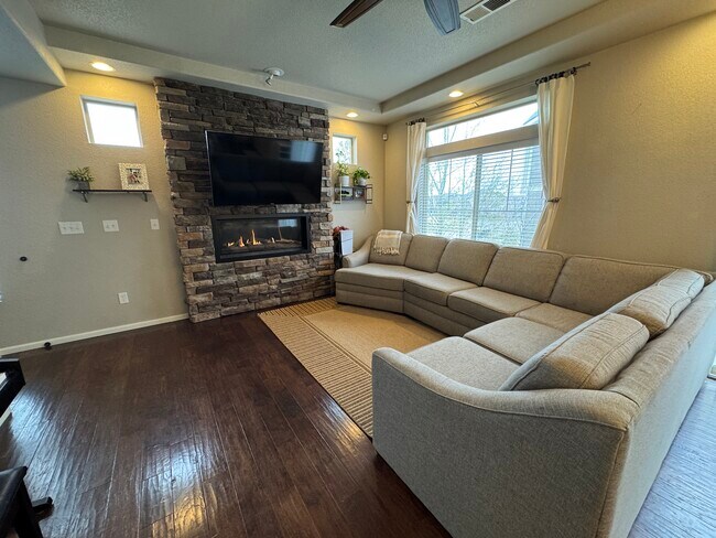 Building Photo - 6704 Hazel Branch Ct