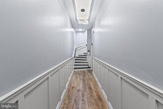 Building Photo - 418 S 15th St