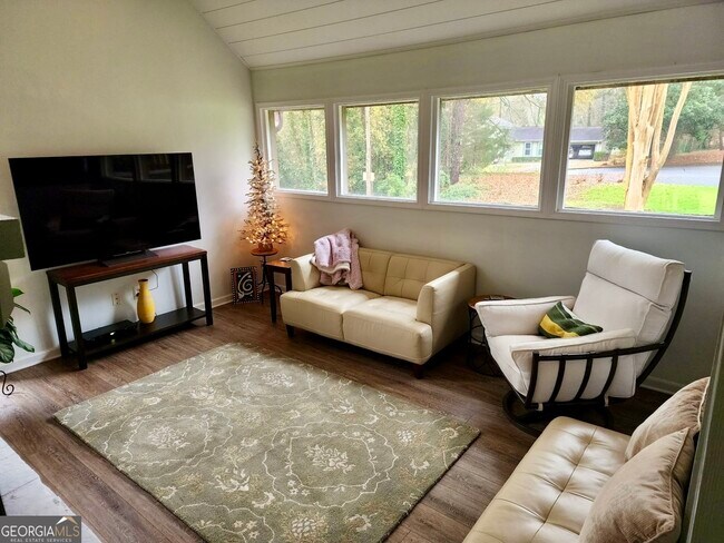 Foto del edificio - 8025 Cedar Cove