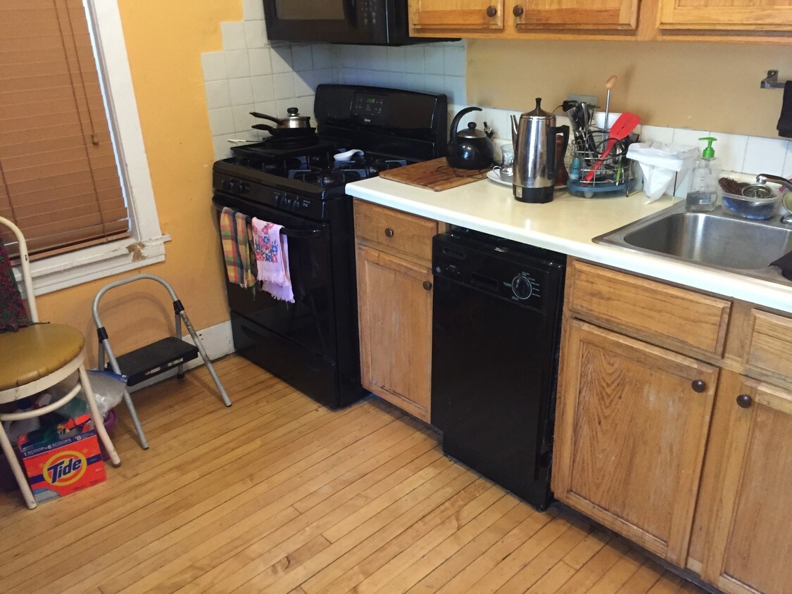 Kitchen - 111 Harrison St