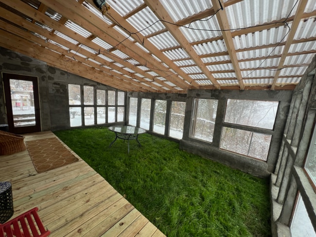 Building Photo - 2207 Eagle Ln