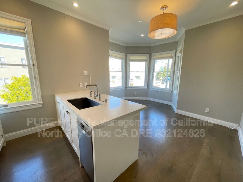 Foto principal - 1765 Stockton St