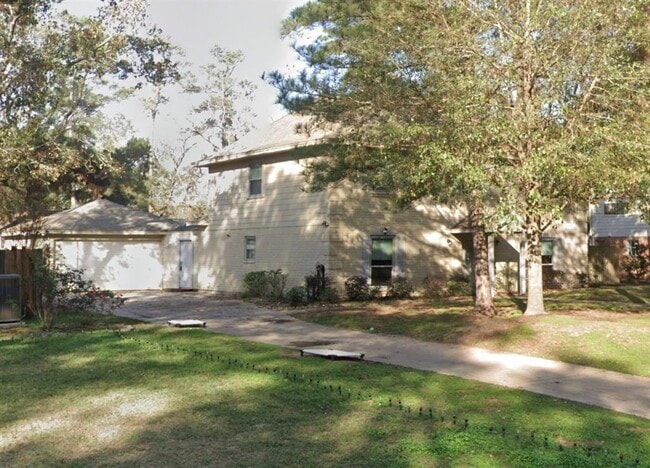 Building Photo - 6302 Hickorycrest Dr