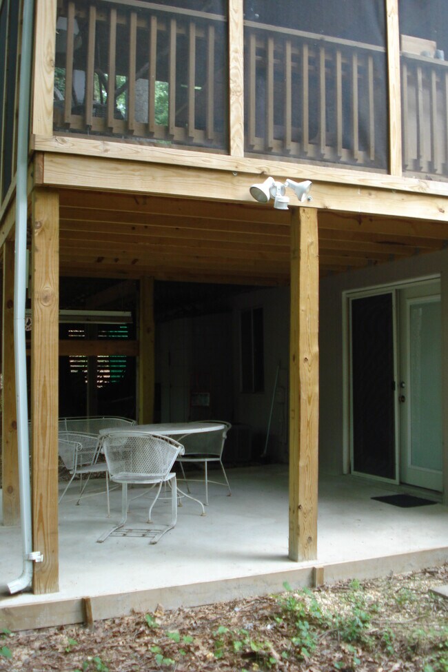 Covered Entrance Door - 10112 Stoneybrook Dr