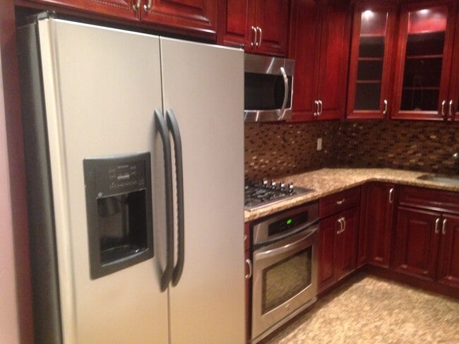 Building Photo - 7225 Bergen Ct