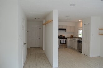 Building Photo - 1212 E Red Cedar Cir