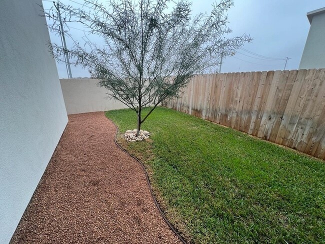 Foto del edificio - 202 Deer Path Lp