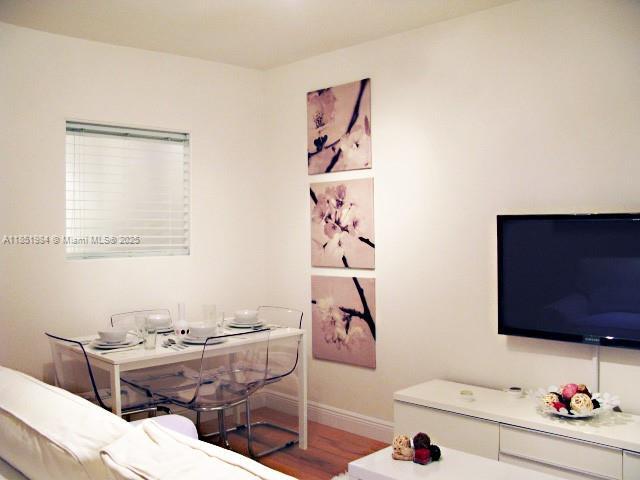 Foto principal - 921 Meridian Ave