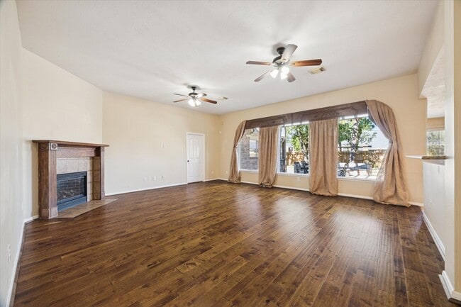 Building Photo - 501 Pine Bluff Dr