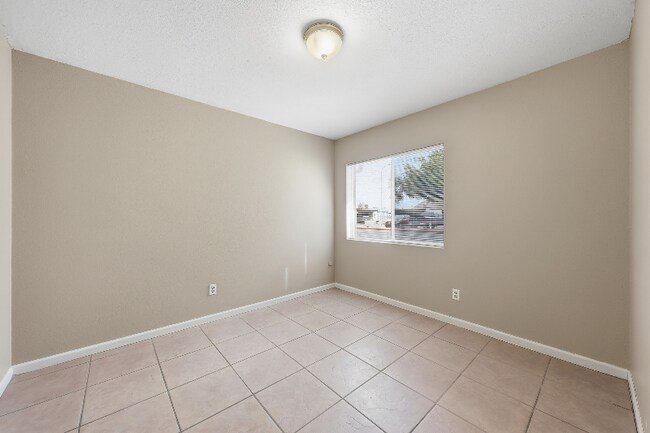 Foto del edificio - 4529 W McLellan Rd