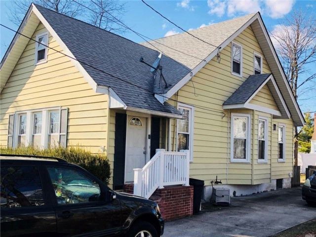Primary Photo - 685 Thomas Ave