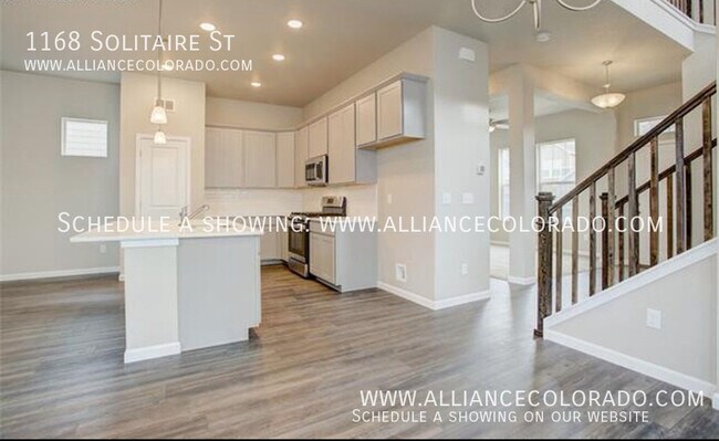Building Photo - 1168 Solitaire St