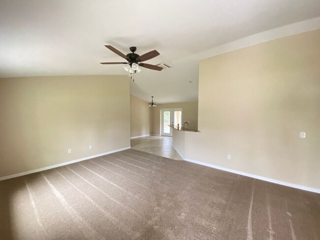 Foto del edificio - Desirable SW Ocala Neighborhood- 3/2/2 **W...
