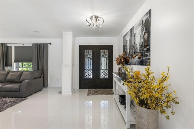 Building Photo - 5411 Graystone Ln