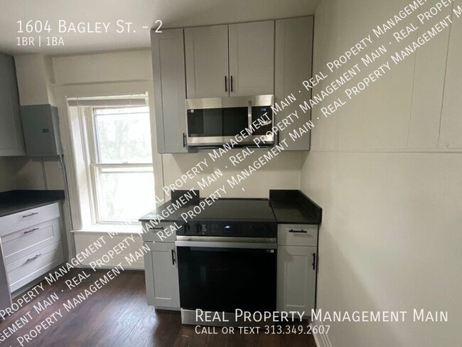 Building Photo - 1604 Bagley St