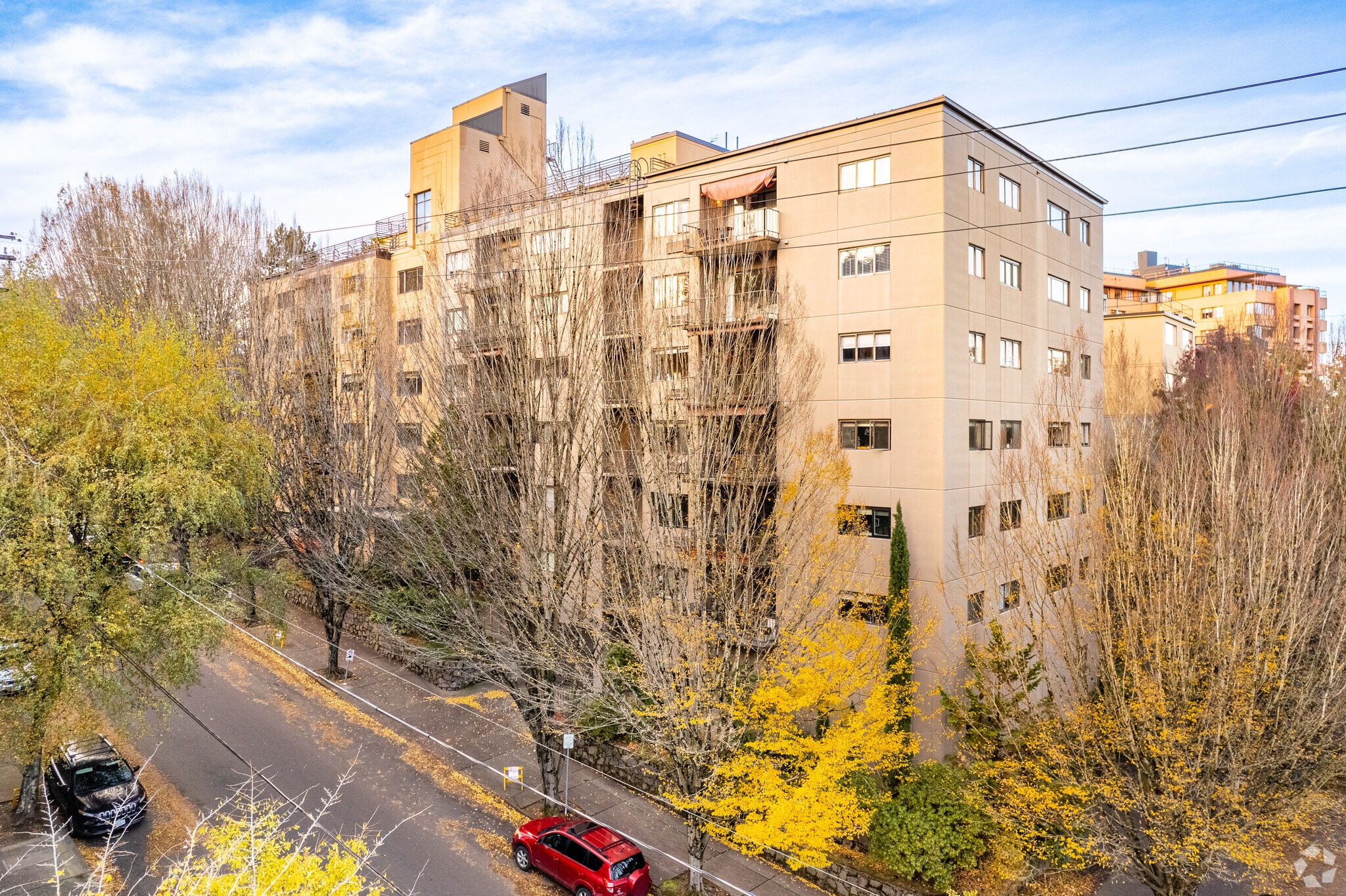 Royal Manor Condominiums