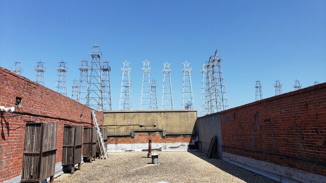 Building Photo - 114 N Kilgore St