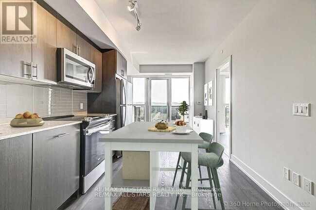 Photo du bâtiment - 2550 Simcoe St N