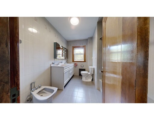 Building Photo - 6 Charlesview St