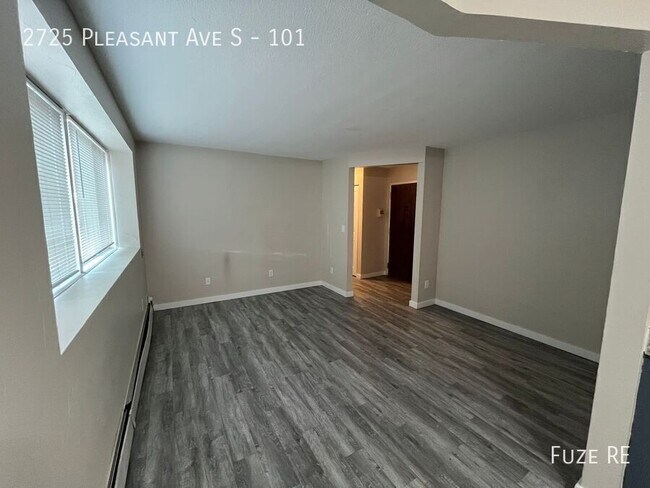 Foto del edificio - 2725 Pleasant Ave