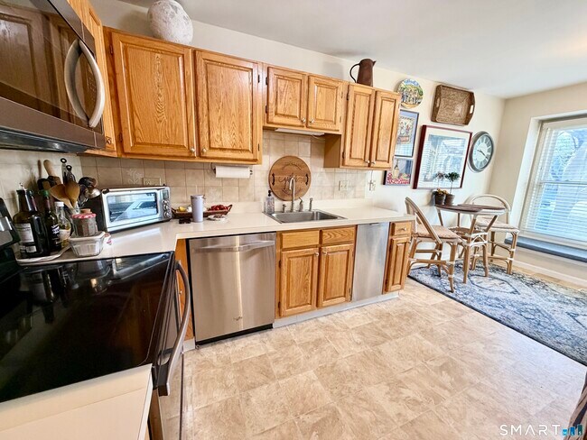 Foto del edificio - 16 Fawn Ridge Ln