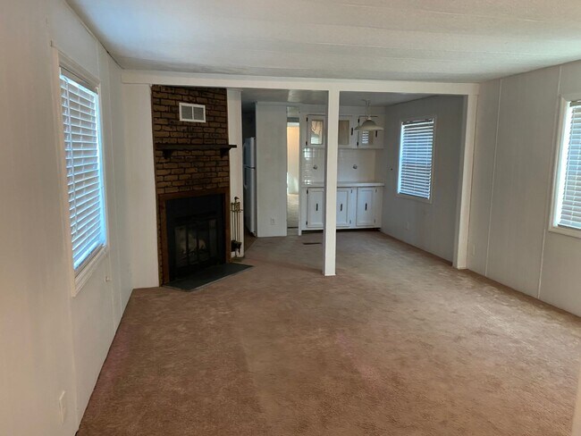 Foto del edificio - Charming 2 BR mobile home, minutes to Wrig...