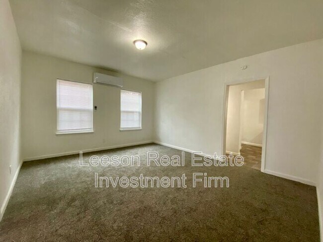 Foto del edificio - 3042 Fulton St