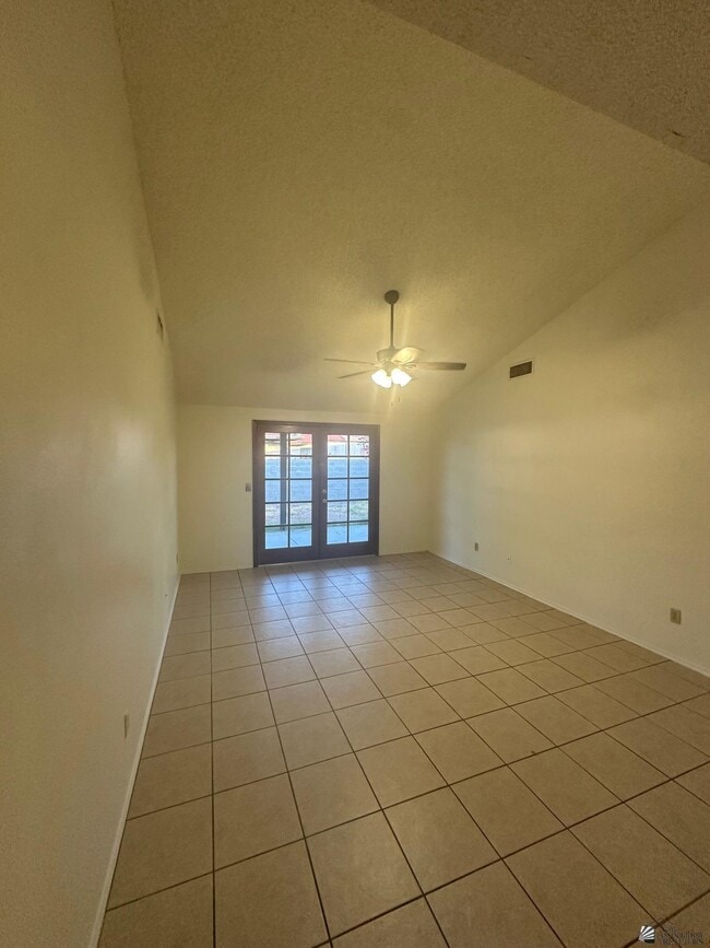Building Photo - 1577 W Las Lomas St