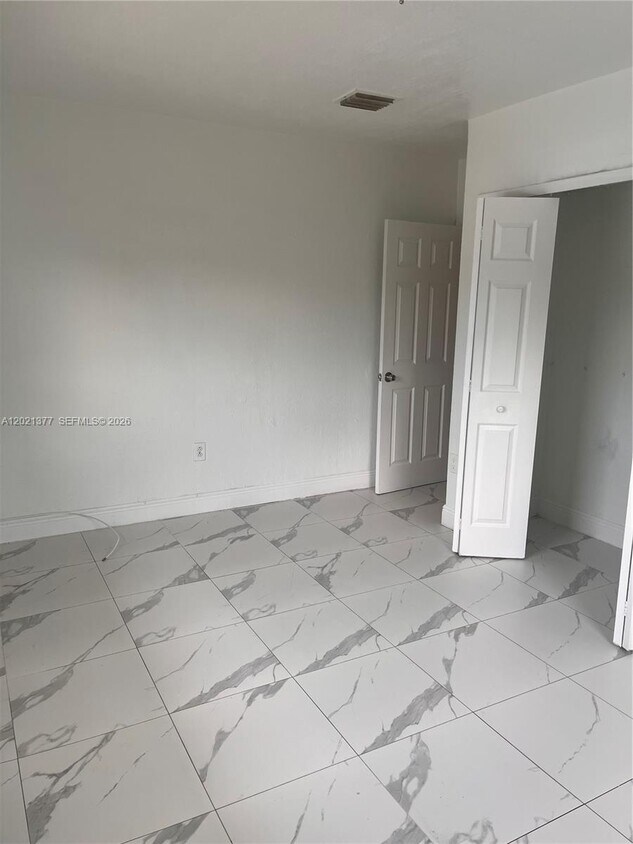 Foto del edificio - 17175 NW 41st Ave