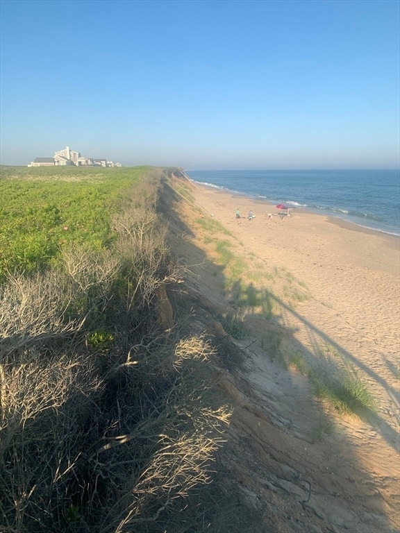 Foto del edificio - 30 Madequecham Valley Rd