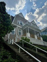 Building Photo - 32 Atherton Rd