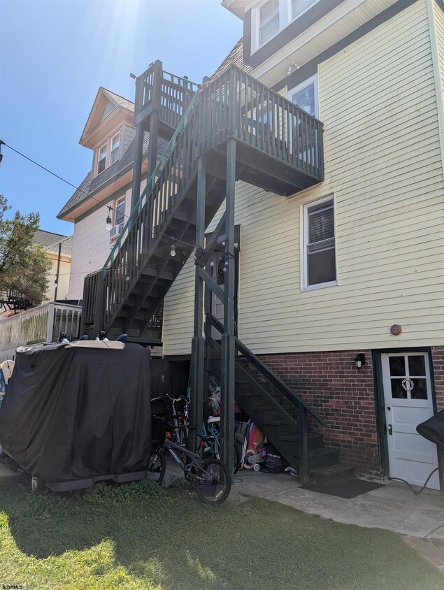 Primary Photo - 509 E 4th St