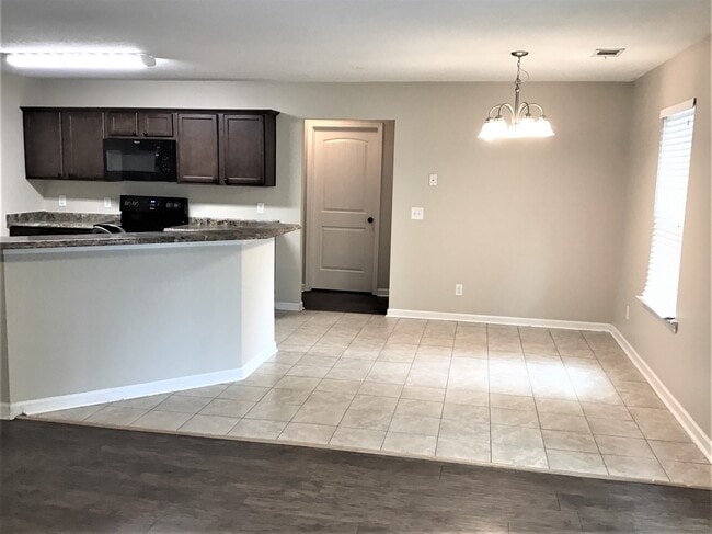 Foto del edificio - 108 Crooked Oaks Dr