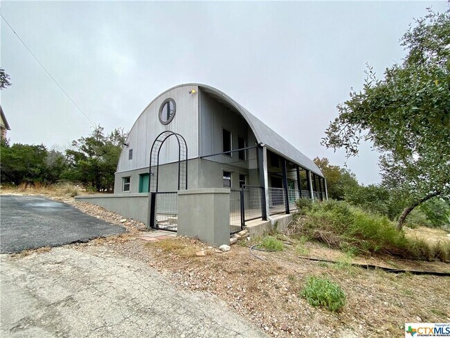 Foto del edificio - 1075 Lakefield