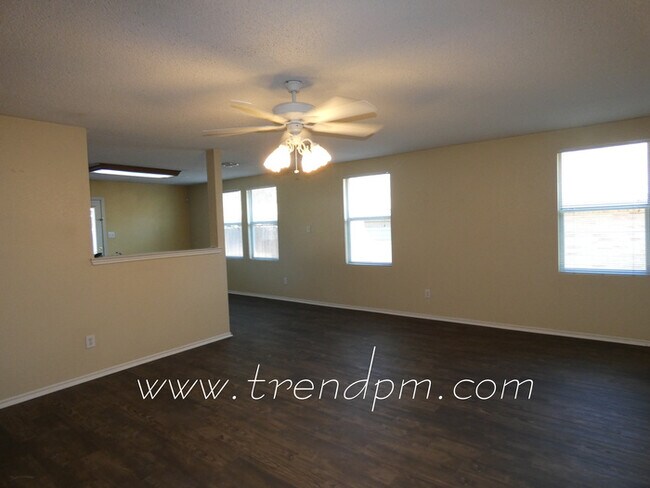 Building Photo - 3327 Clydesdale Drive, Denton TX 76210
