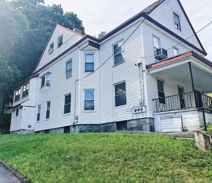 Foto principal - 3 bedroom in Worcester MA 01603