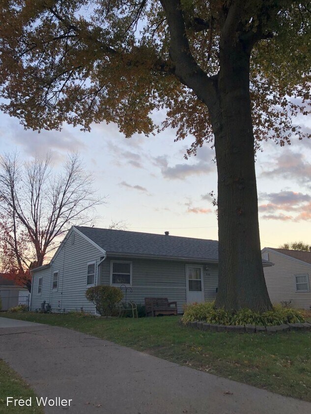 Building Photo - 3 br, 1 bath House - 920 43rd Ave