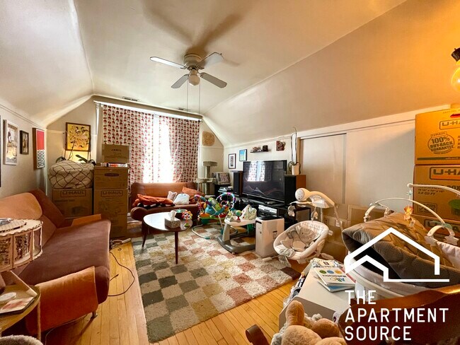 Foto del edificio - 3434 W Drummond Pl