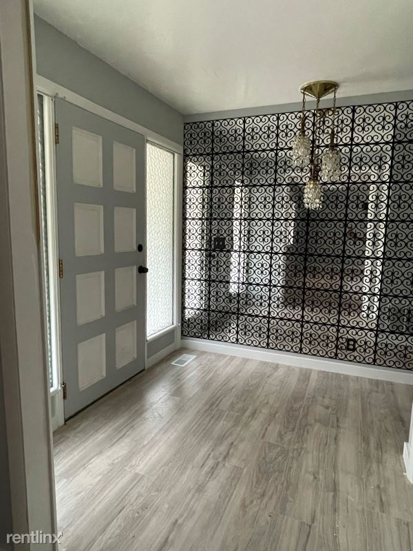 Building Photo - 3 br, 1.5 bath House - 5121 E Emigration C...
