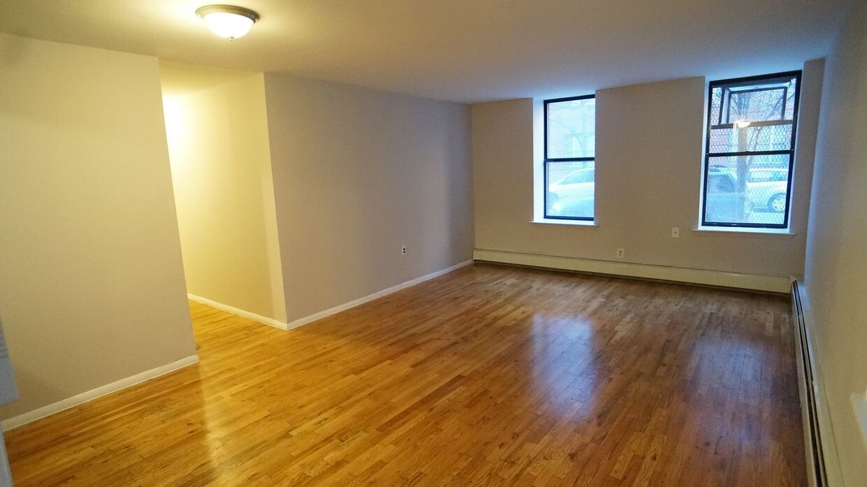 Foto principal - 1899 Belmont Ave