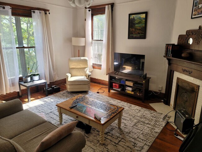 Foto del edificio - 1705 Edenside Ave