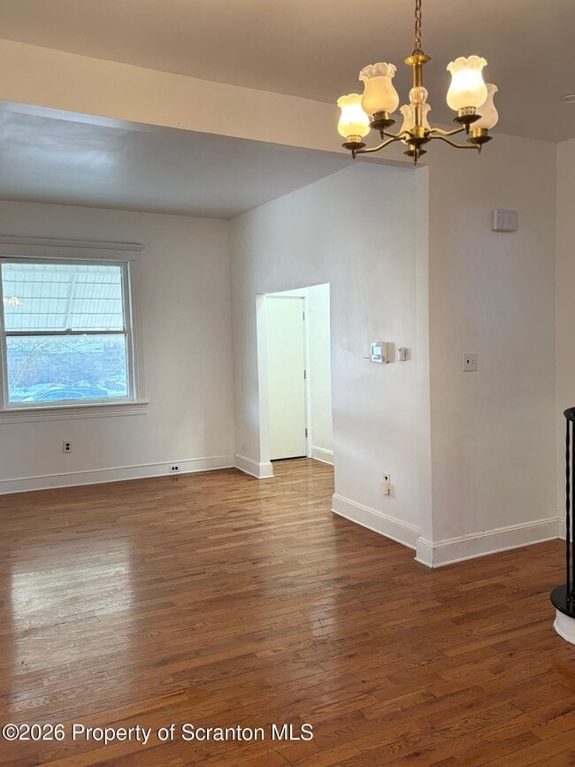 Foto del edificio - 719 Hemlock St