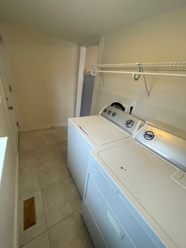 Foto del edificio - 68 Mountain Laurel Dr