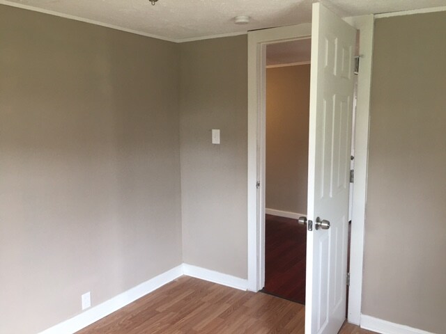 Building Photo - 256 Shaw Ave