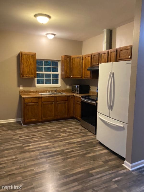 Building Photo - 2 br, 1 bath House - 104 Brookside