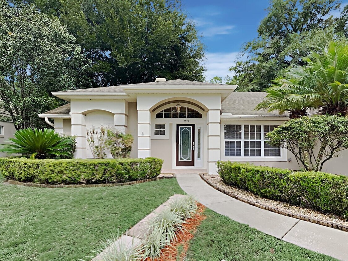Primary Photo - 1402 Bent Oaks Blvd