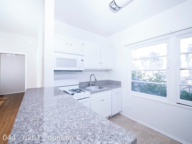 Studio House Apartments Los Angeles Ca Building Photo Studio House